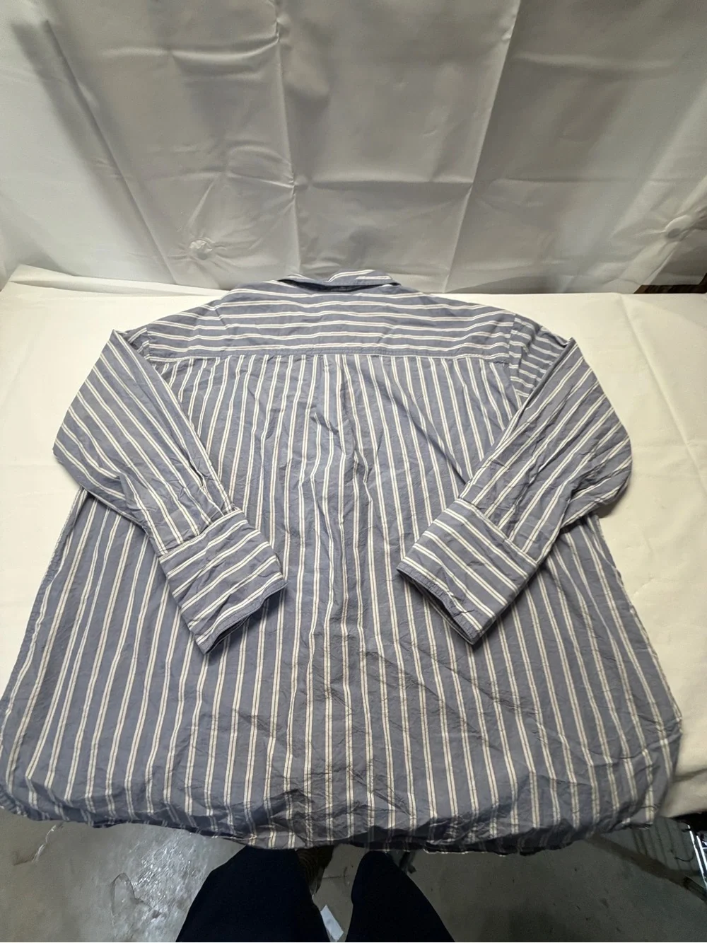 Banana Republic‎ Blue and White Vertical Stripe Casual Button-Down Shirt